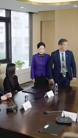 爱在晚风吹(36集) 爱在晚风吹(36集)短剧大结局超前点映