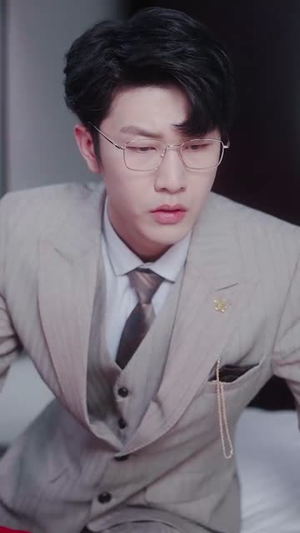 奔现后我被老板缠上了(80集) 奔现后我被老板缠上了(80集)短剧完整版全集放送