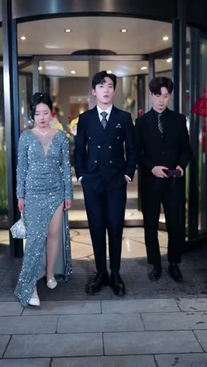 离婚后渣男前夫后悔了(80集) 离婚后渣男前夫后悔了(80集)短剧全集秒播无卡顿