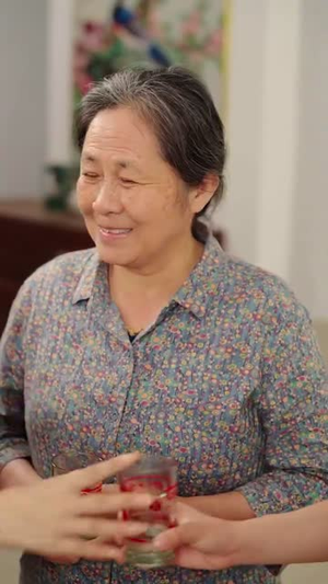 她来自蔚蓝深处(80集) 她来自蔚蓝深处(80集)短剧全集VR沉浸版