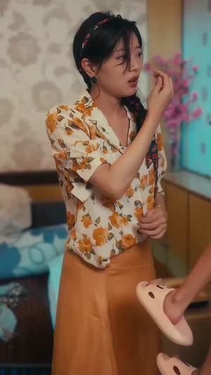 穿成女反派老公求我当厂长(76集) 穿成女反派老公求我当厂长(76集)短剧全季限免大放送