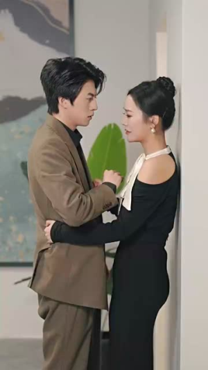 退婚后她成了豪门大佬的心尖宠(100集) 退婚后她成了豪门大佬的心尖宠(100集)短剧全剧终在线连看