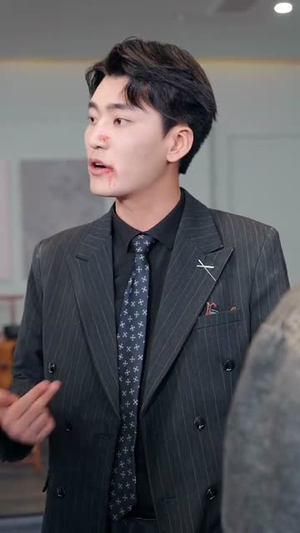 电线杆上的征婚广告,竟是美女上司(90集) 电线杆上的征婚广告,竟是美女上司(90集)短剧完结篇全集连播