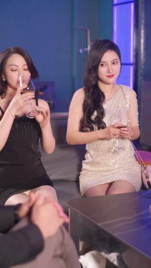 璀璨的她(80集) 璀璨的她(80集)短剧合集通宵追更版