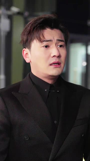 俺不做炮灰(60集) 俺不做炮灰(60集)短剧限免全集任你点