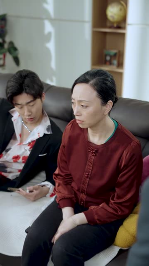 摘下婚戒独自闪耀(50集) 摘下婚戒独自闪耀(50集)短剧大结局限免特辑