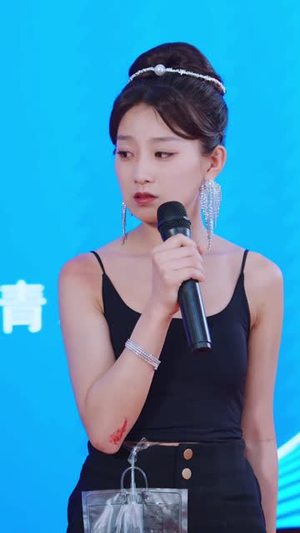 爱如微风悄悄掠过(52集) 爱如微风悄悄掠过(52集)短剧终章免费大放送