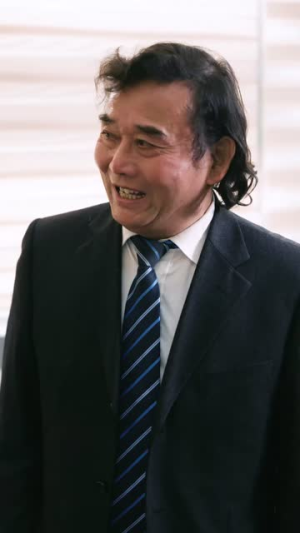 穷养二十年(58集) 穷养二十年(58集)短剧全集VR沉浸版
